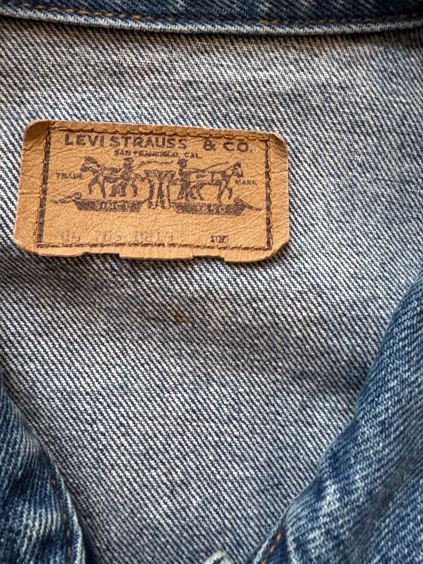 Veste en denim Levi’s – coton bleu – coupe structurée vintage